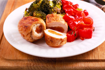 Turkey breast rolls with apricot