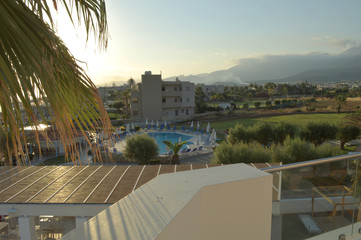 Fototapeta premium Morning sunrise on seacoast of Crete in Greece