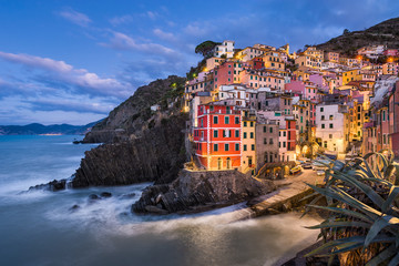 Fototapeta na wymiar Riomaggiore in Cinque Terre, Italy