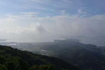 日本の山の風景