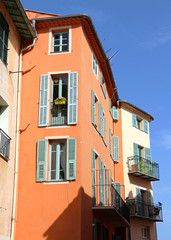 Fototapeta na wymiar Colored house - Villefranche-sur-Mer - French Riviera