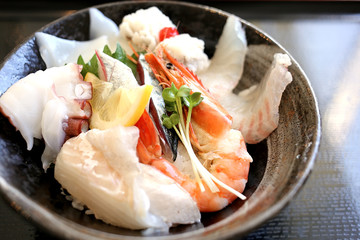 海鮮丼