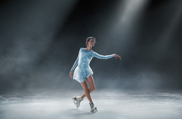 Fototapeta na wymiar figure skating