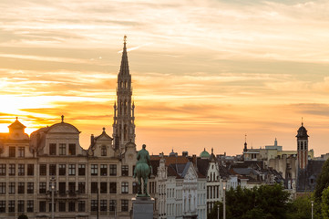 Naklejka premium Sunset in Brussels, capital of Belgium as seen from Mont des Arts garden