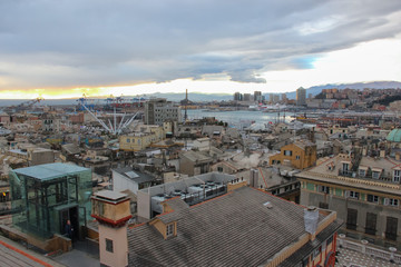 Obraz premium I tetti e l'orizzonte di Genova