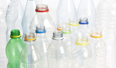 Viele offene PET Flaschen