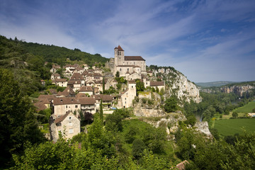 Europe, France, Midi Pyrenees, Lot, 46, St Cirq Lapopie, historic clifftop village tourist attraction