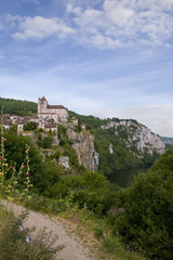 Fototapeta na wymiar Europe, France, Midi Pyrenees, the historic clifftop village tourist attraction of St Cirq Lapopie in The Lot