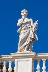 Fototapeta na wymiar Detalis of Saint Peter's Square, Vatican, Rome, Italy