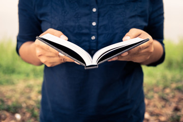 Read the Book Outdoor