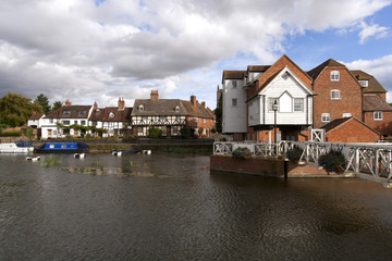 Fototapeta na wymiar A picturesque corner by Abbey Mill in the town of Tewkesbury, Gloucestershire, Severn Vale, UK