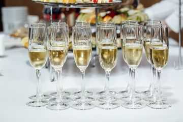 full glasses of champagne