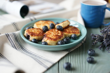 Cheesecakes with blueberries