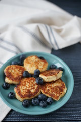 Cheesecakes with blueberries