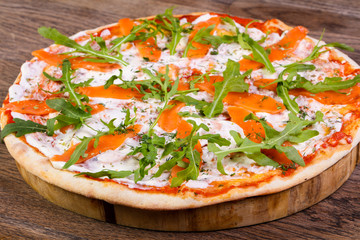 Pizza with salmon