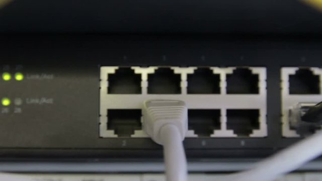 Cryptocurrency computer with many peripheral slots