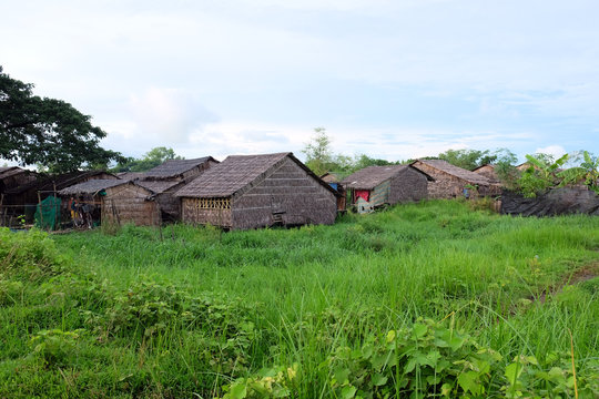traditional Myanmar houses