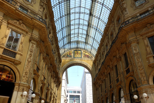 イタリア ミラノ ヴィットーリオ・エマヌエーレ2世のガッレリア Italy Milan Galleria Vittorio Emanuele II