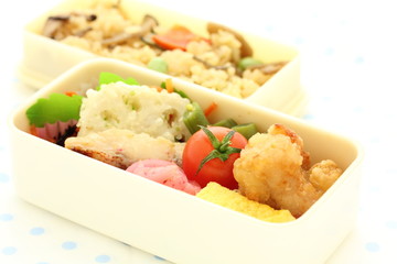 弁当　ランチボックス