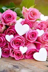 Fototapeta na wymiar Grußkarte - rosa Rosenstrauß - Muttertag - Geburtstag - Valentinstag