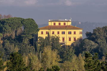 Fototapeta premium Beautiful Tuscan manor house surrounded by a park, Pisa, Tuscany, Italy