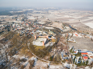 Widok z lotu ptaka na zamek w Czersku