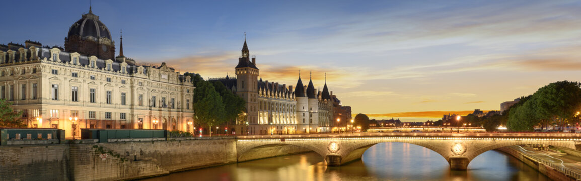 Fototapeta Boat tour on Seine river in Paris with sunset. Paris, France