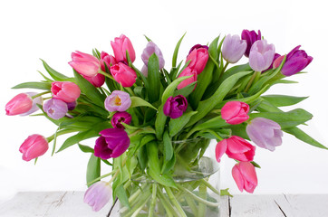 Obraz premium Herzliche Grüße mit Tulpenstrauß: Muttertag, Geburtstag, Valentinstag, frohe Ostern, Alles Liebe, Antrag, Hochzeitstag .... :)