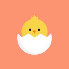Schattige kleine meid in gebarsten ei vector grafische afbeelding. Pasen thema, gele kip cartoon met gebarsten eierschaal, geïsoleerd op een oranje achtergrond.