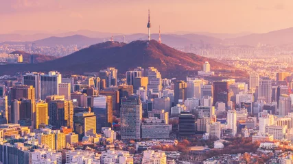 Photo sur Plexiglas Séoul Coucher de soleil sur les toits de la ville de Séoul, Corée du Sud.
