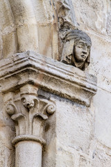 Fototapeta na wymiar Modillon de l'église de Vernouillet, Yvelines