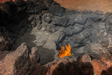 Płonące siano, zapalane od wysokiej temperatury © Agnieszka