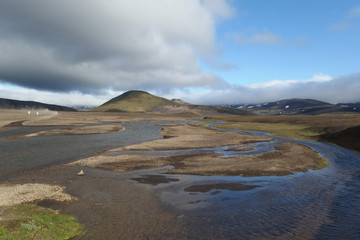 Fototapeta na wymiar Islandia - rzeki i rozlewiska w Interiorze