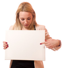 Fototapeta premium Junge Frau mit Schild