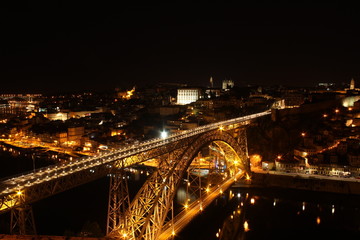 Fototapeta na wymiar Douro Bridge