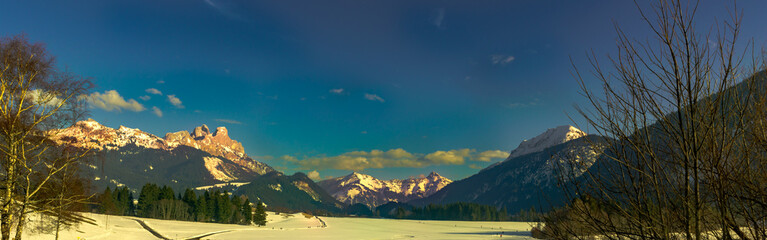 Obraz premium Tannheimer Tal winterlandschaft Sonnenschein Austria