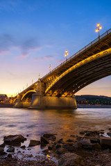 Obraz na płótnie Canvas Margaret bridge at dusk in Budapest