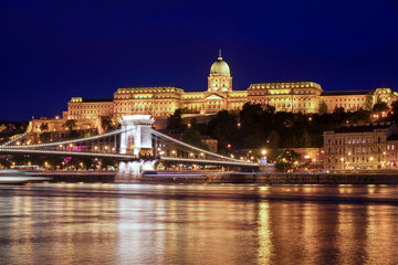 Fototapeta na wymiar Budapest Chain Bridge and Royal palace at night