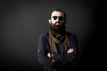 Obraz premium male model shoots in studio environment