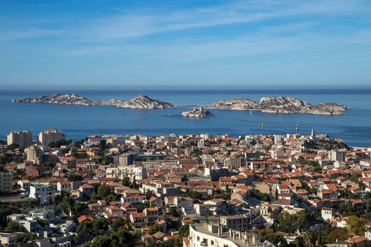 Quartier Endoume et &icirc;les du Frioul &agrave; Marseille , France