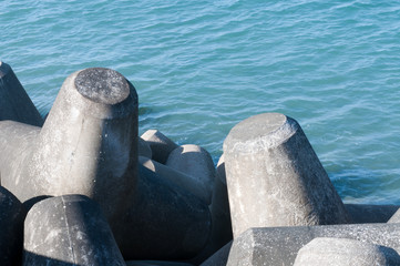 海と消波ブロック