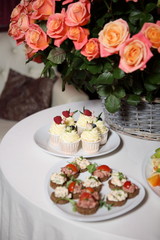 huge bouquet of pink roses on the holiday