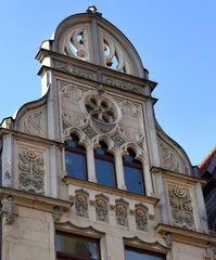 Wundervoller Giebel der gotisierten Fassade des ehemaligen Kaiserlichen Hauptpostamtes