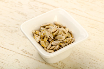 Peeled sunflower seeds