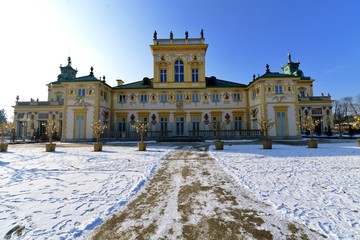 Fototapeta premium ヴィラヌフ宮殿, 教会, ワルシャワ