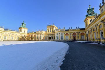 Obraz premium ヴィラヌフ宮殿, 教会, ワルシャワ