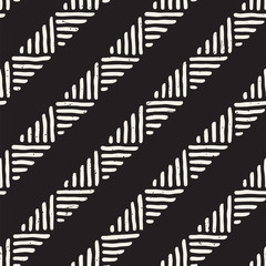 Seamless geometric doodle lines pattern in black and white. Adstract hand drawn retro texture.