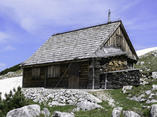 Fototapeta na wymiar cabin at the top