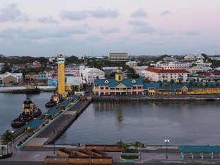 Fototapeta na wymiar Hafen von Nassau, Bahamas