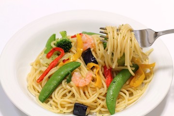 海老と野菜のペペロンチーノ